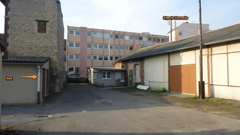 Situation de l'atelier dans la cour