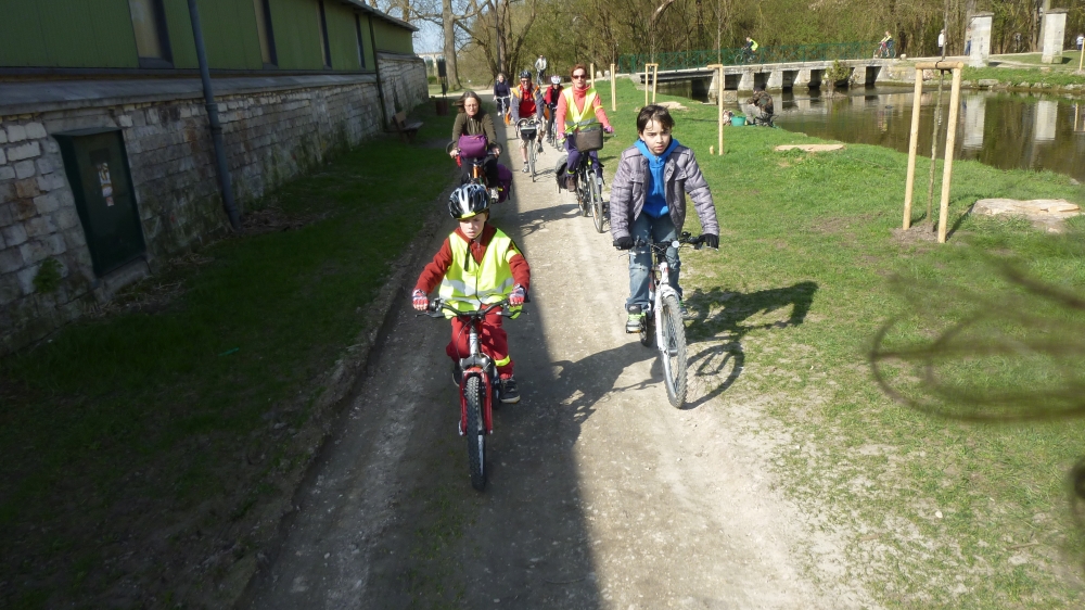 Chemin le long du canal