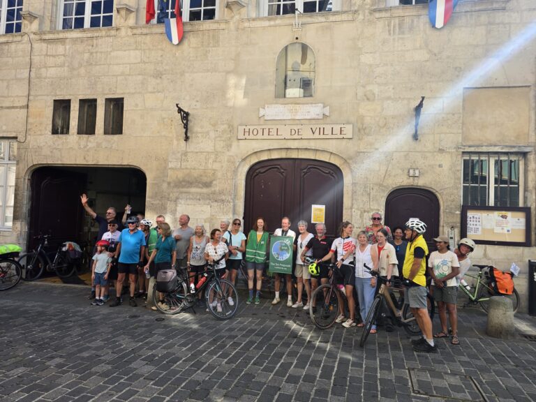 Vélo et climat, les engagements de Pont-Sainte-Maxence et Senlis lors du passage de la COP Bike Ride